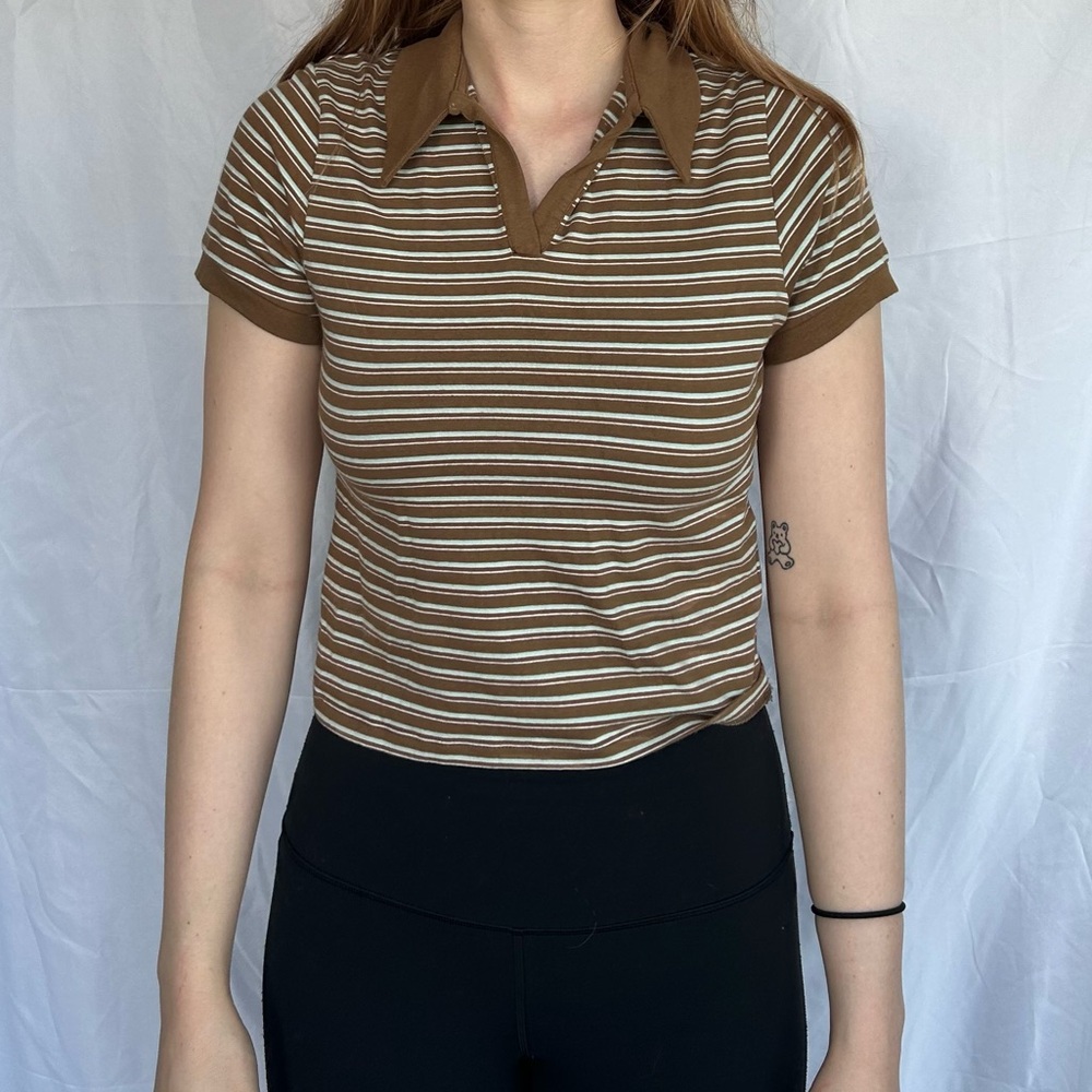 LEVI’S COLLARED TOP